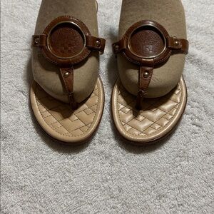 VINCE CAMUTO BRAIDA THONG SANDALS 🩴 SIZE 9M/40